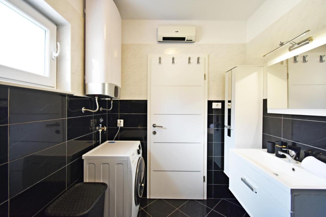 Apartman Lukas ราบัซ ภายนอก รูปภาพ